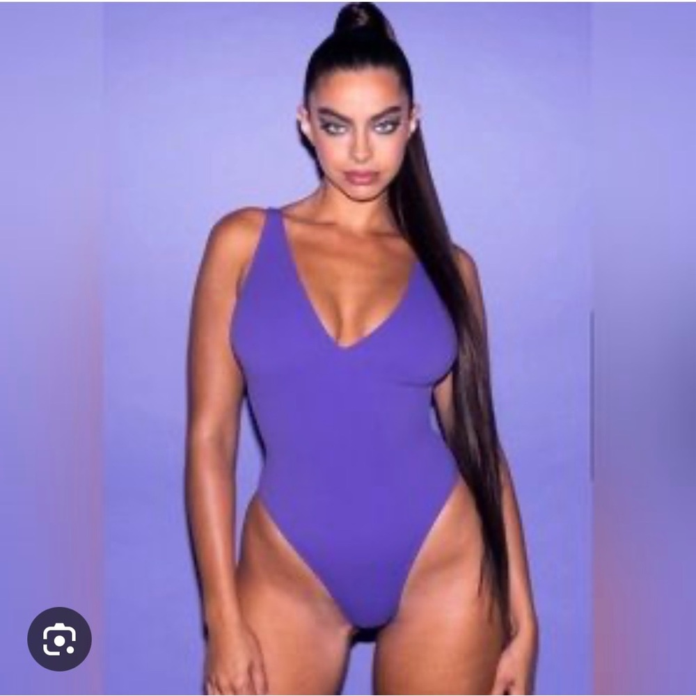 TA3 Swim Hi Cut Plungey regular/long. Size XL.